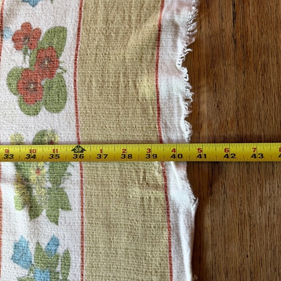 Vintage Flannel Tablecloth Floral Border 40x44 Farmhouse Cottage Retro - Picture 8 of 8
